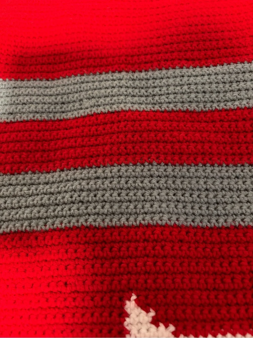 Crimson Knit Throw Blanket - Red and Cream